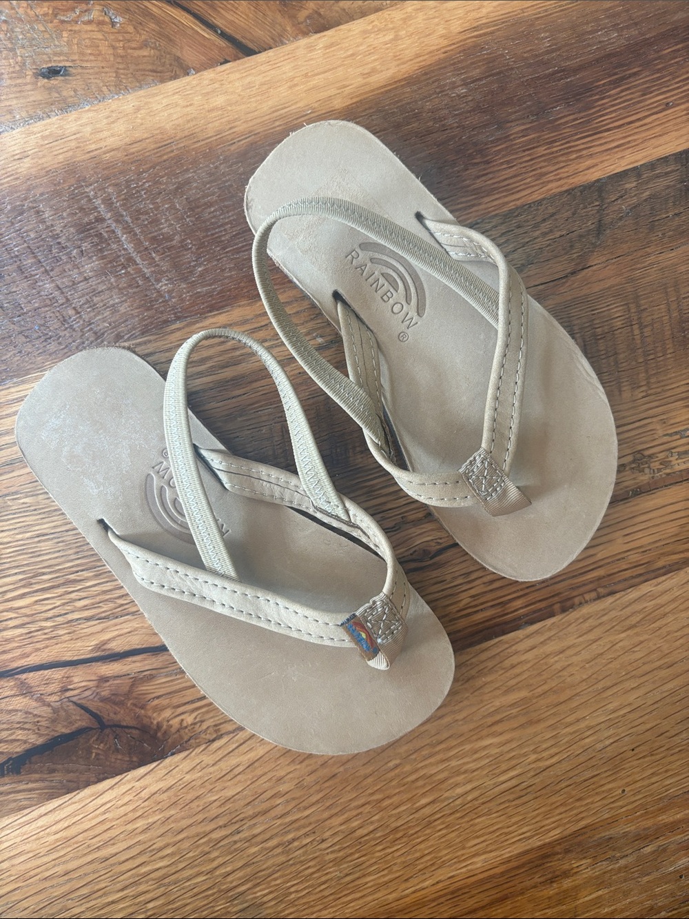 Rainbow Neutral Tan Leather Flip Flop Sandals for kids size 9